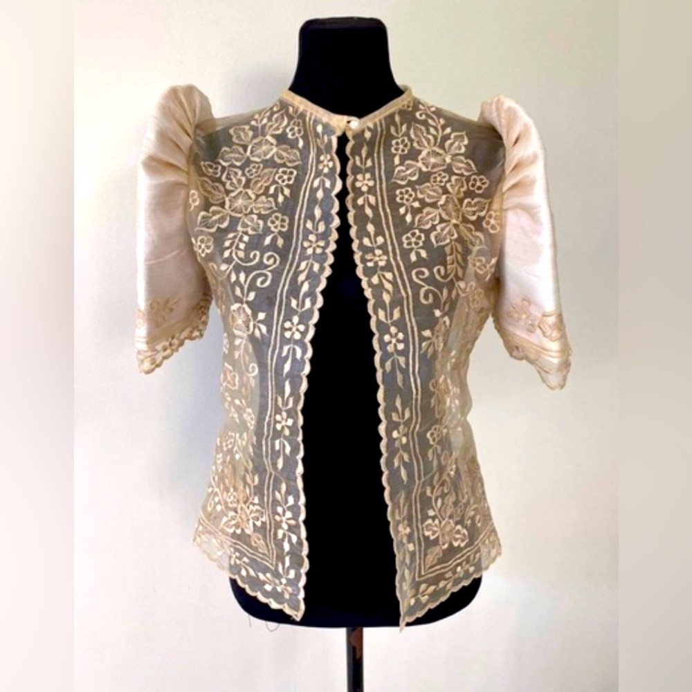 Filipiniana, Balintawak sleeves style. Beige, embroidered (Brand New)